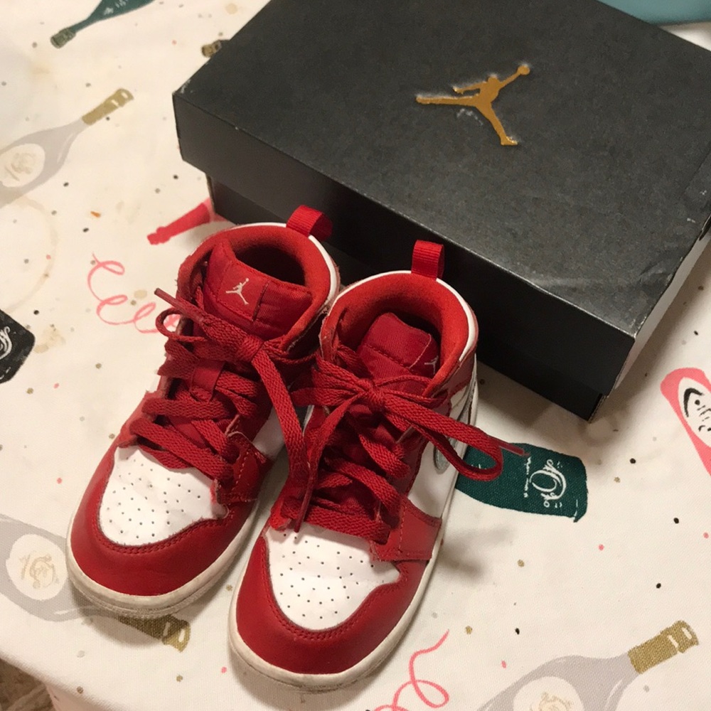 Jordan!!! Yes, baby Jordan. Size 8